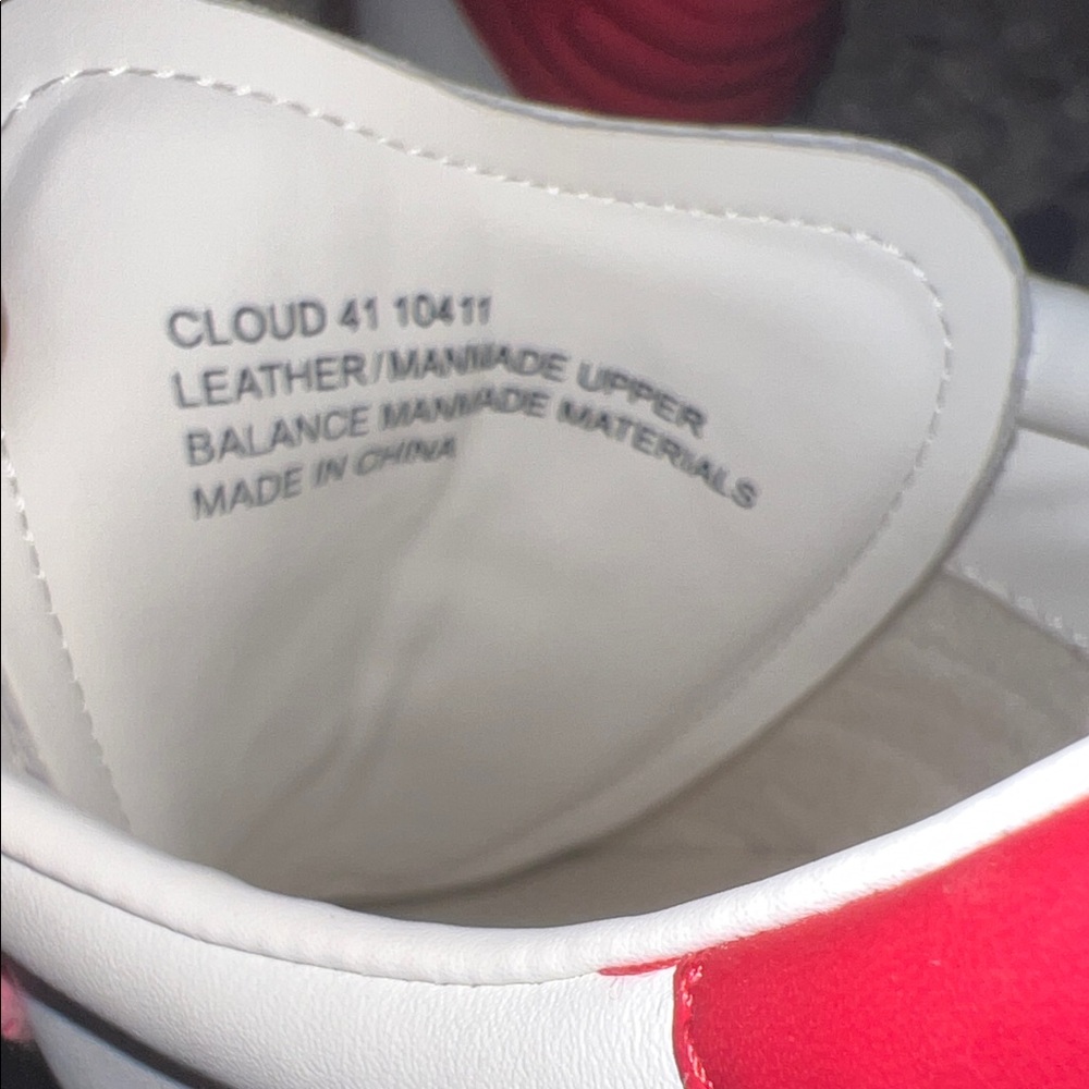 Back 70 White and Red Men's Sneakers (41) - Picture 5 of 10